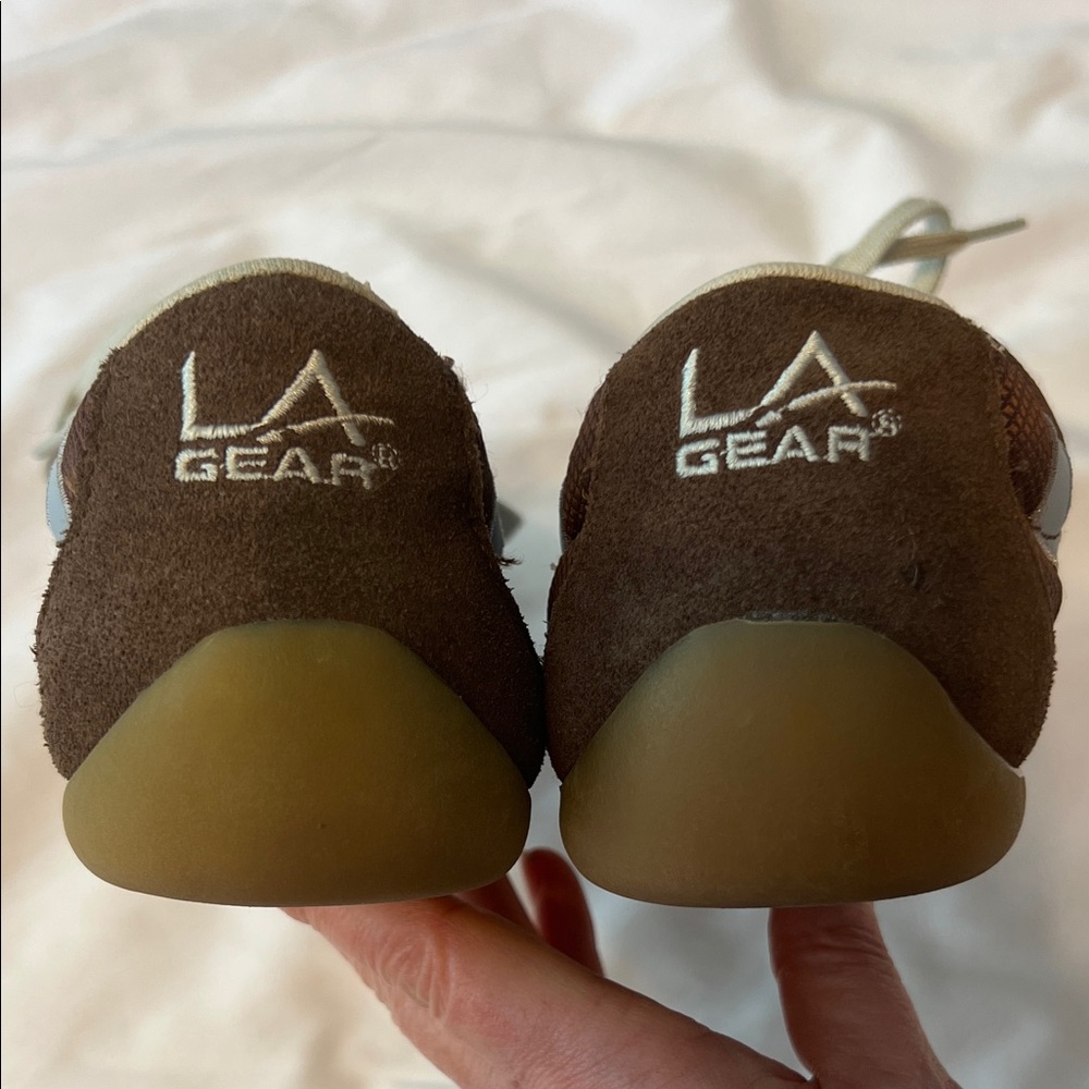 Women’s Vintage LA Gear Sneakers - Picture 4 of 9